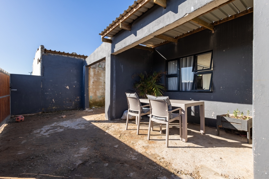 5 Bedroom Property for Sale in Kwanokuthula Township Western Cape